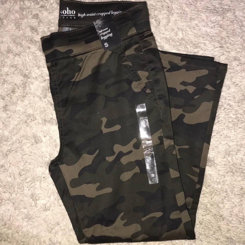 New York & CO Camo leggings